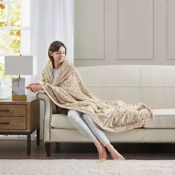 Blankets & Throws><noscript><img width=