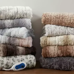 Blankets & Throws><noscript><img width=