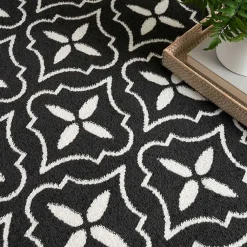 Kirklands Home Black & Ivory Quatrefoil Indoor/Outdoor Rug, 5x7 Clearance
