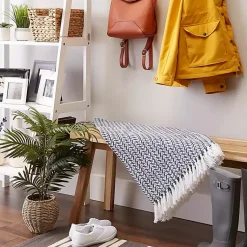 Blankets & Throws><noscript><img width=