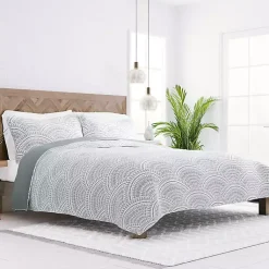 Kirklands Home Green Scalloped Reversible 3-pc. King Quilt Set Outlet