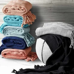 Blankets & Throws><noscript><img width=